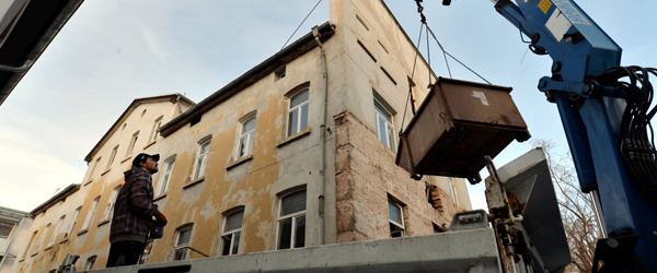 Die Sanierung des vierten Hauses im "Alten Papierwerk" in der Nestmannstraße hat begonnen.   Foto: © Peter Michaelis